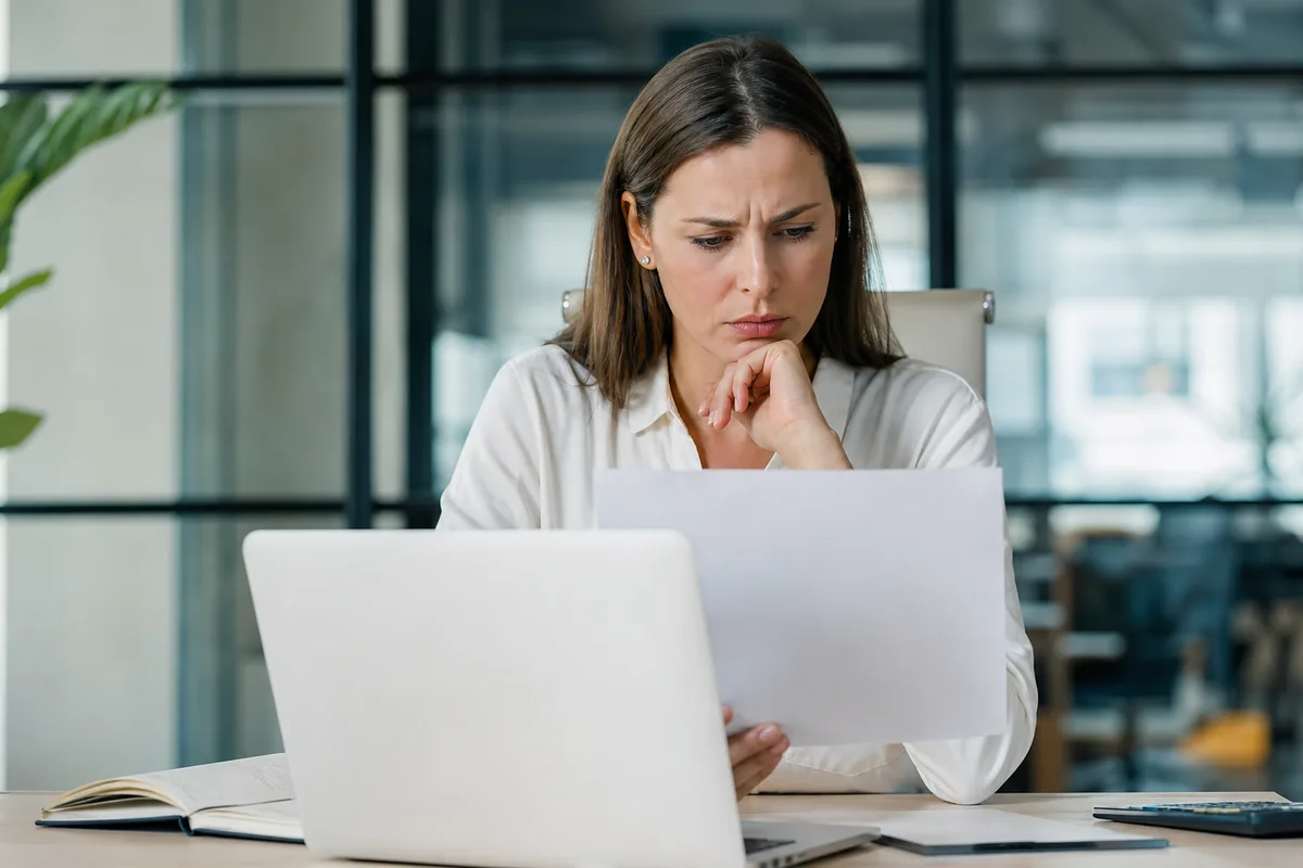 Erro 1: escolher apenas pelo preço · 3 erros comuns quando uma empresa adjudica serviços de tradução