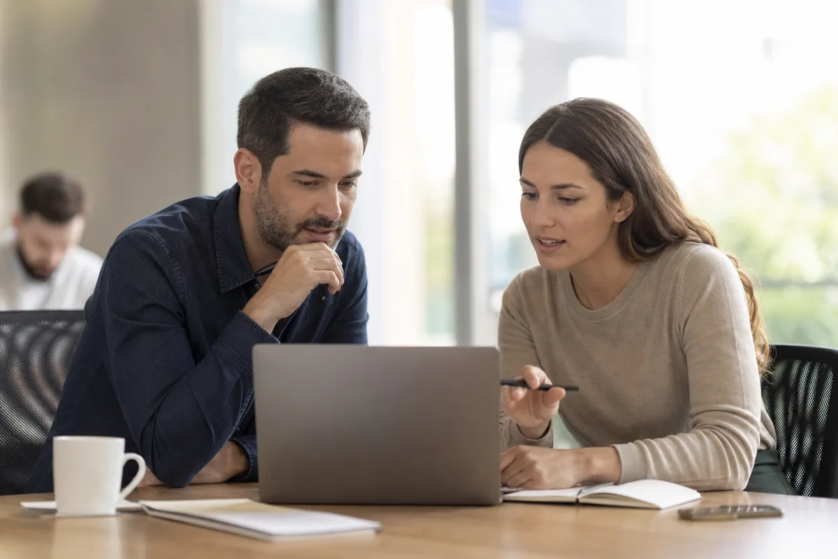 Para que serve a mensagem de marca? · O que o bom copywriting vende enquanto dormes